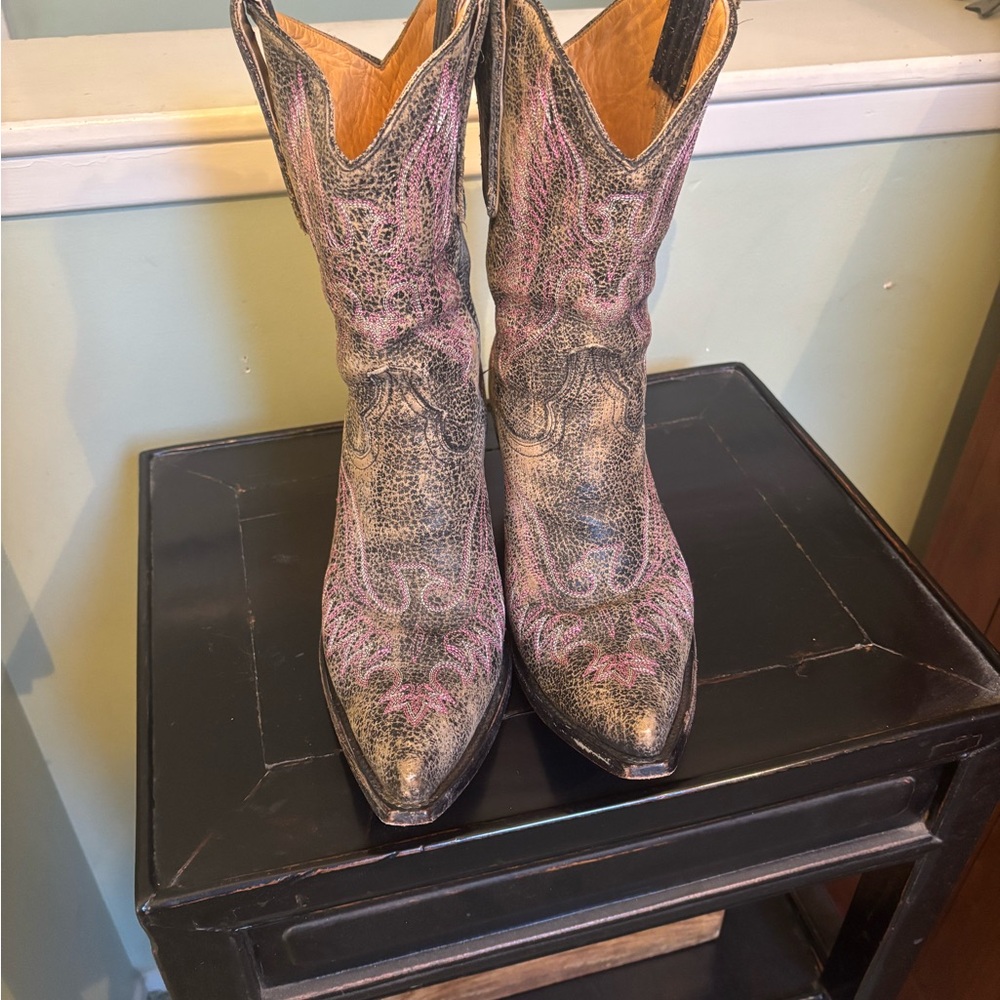 Black and Pink Western Boots by Old Gringo
